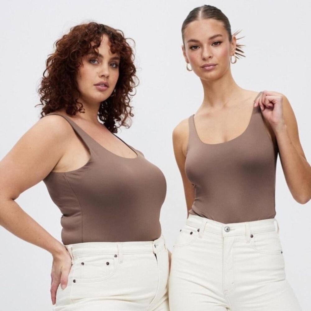 Abercrombie & Fitch Sleek Seamless Scoop Bodysuit Brown size medium
